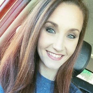 Meet your Posher, Elizabeth